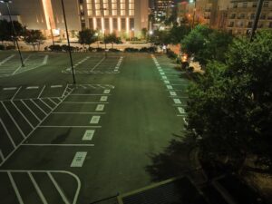 Can a Dallas Parking Lot Striping Contractor Paint in the Winter?